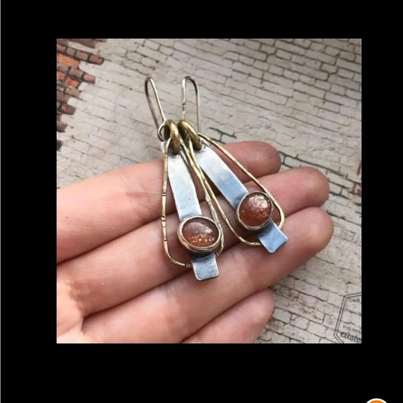 💎 Two toned teardrop earrings Set with a Natural Gem Stone in Stainless Steel - Picture 5 of 7